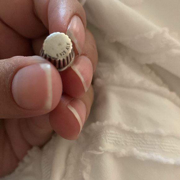 Retired Pandora Cupcake - Picture 4 of 5